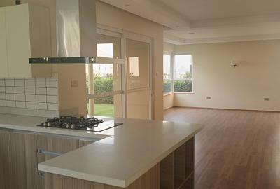 4 Bed Townhouse with En Suite at Iguta Paradise - 4