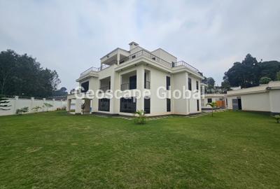5 Bed House with En Suite in Loresho - 3