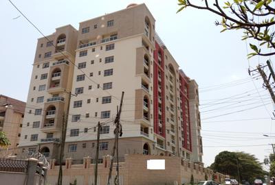 2 Bed Apartment with En Suite at Parklands - 2
