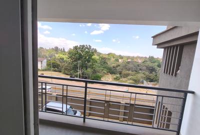 4 Bed Apartment with En Suite in Parklands - 4