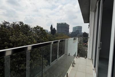 3 Bed Apartment with En Suite in Westlands Area - 2