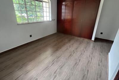 4 Bed Townhouse with En Suite in Lavington - 3