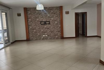 4 Bed Apartment with En Suite at Parklands - 3