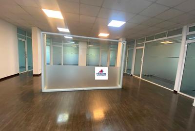 2,500 ft² Commercial Property with Fibre Internet in Riverside - 3
