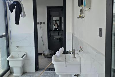 4 Bed Apartment with En Suite in Kileleshwa - 4