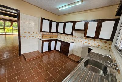3 Bed Townhouse with En Suite in Brookside - 3