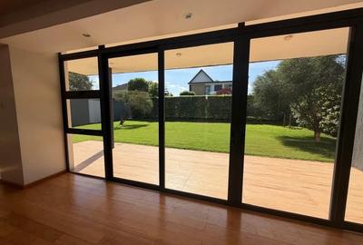 4 Bed Townhouse with En Suite at Garden Estate Road - 4