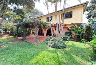 Commercial Property with Parking in Lavington - 2