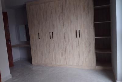 1 Bed Apartment with En Suite in Westlands Area - 4