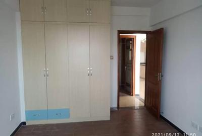 2 Bed Apartment with En Suite in Kilimani - 4