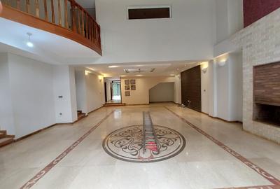 5 Bed Townhouse with En Suite at Lavington Road 66 - 4