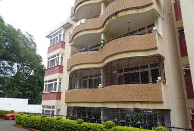 3 Bed Apartment with En Suite in Rhapta Road