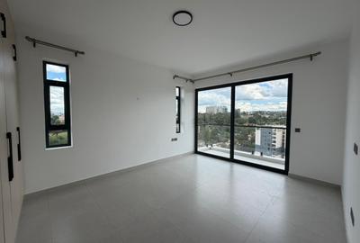 3 Bed Apartment with En Suite in Westlands Area - 4