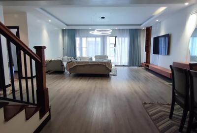 5 Bed Apartment with En Suite in Parklands - 3