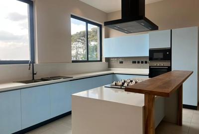 4 Bed Apartment with En Suite in Loresho - 4