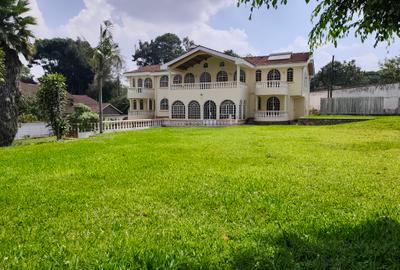 5 Bed House with En Suite in Loresho