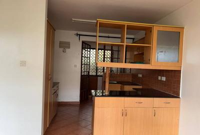2 Bed Apartment with En Suite in Rhapta Road - 2