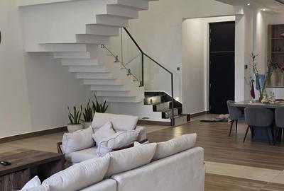 Serviced 6 Bed Apartment with En Suite at Parklands - 4