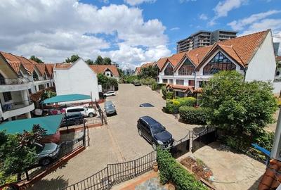 5 Bed Townhouse with En Suite in Westlands Area - 2