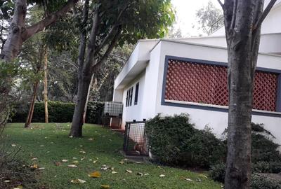 5 Bed Villa with En Suite in Lavington - 3