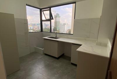 2 Bed Apartment with En Suite in Westlands Area - 4