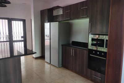 4 Bed Townhouse with Swimming Pool at Rosyln Academy And German School - 4