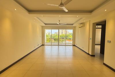 2 Bed Apartment with En Suite at Off Links Road - 3