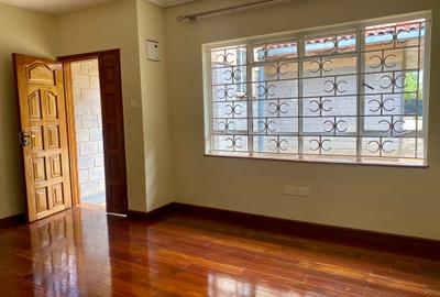 2 Bed House with En Suite in Ridgeways