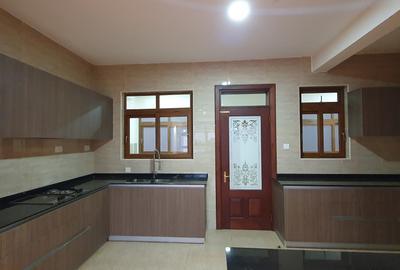 3 Bed Apartment with En Suite in General Mathenge - 4
