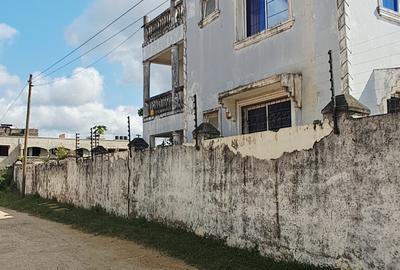 1 Bed Apartment with Borehole at Bamburi - 4