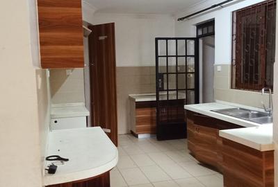 3 Bed Apartment with En Suite in Rhapta Road - 4