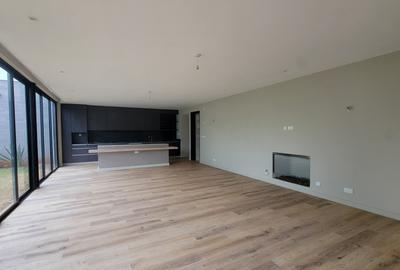 4 Bed House with En Suite in Kiambu Road