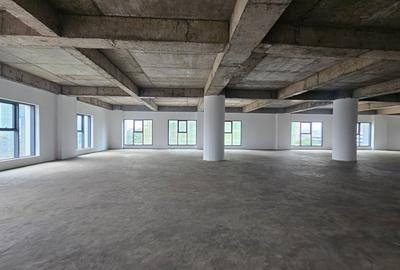 4,000 ft² Commercial Property with Backup Generator at Brookside Drive