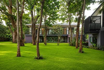 4 Bed House with En Suite at Hill View