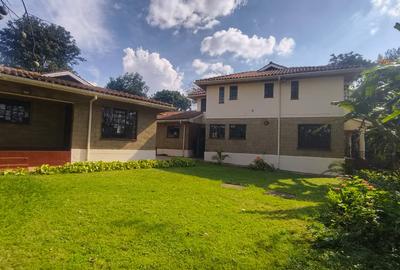 5 Bed House with En Suite in Runda - 4