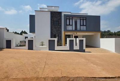 5 Bed Townhouse with En Suite at Gikambura