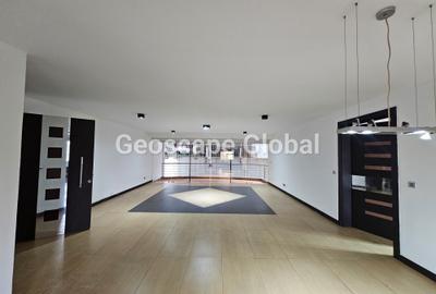 3 Bed Apartment with En Suite in Riverside - 3