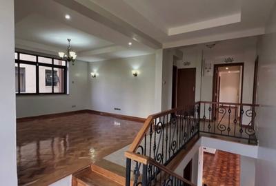 4 Bed Apartment with En Suite at Riverside Drive - 3