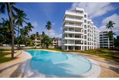 Furnished 3 Bed Apartment with Swimming Pool in Bamburi - 4