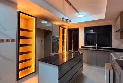 4 Bed Apartment with En Suite in Kilimani