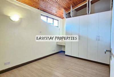 2 Bed Apartment with En Suite in Brookside - 4
