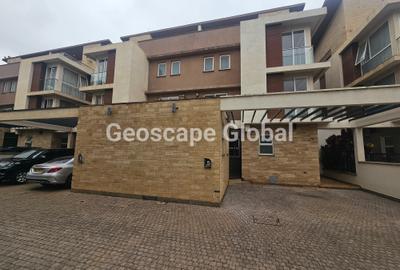 5 Bed Townhouse with En Suite in Lavington - 3