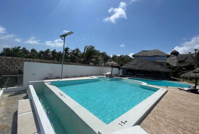 4 Bed Villa with En Suite at Watamu Beach - 2