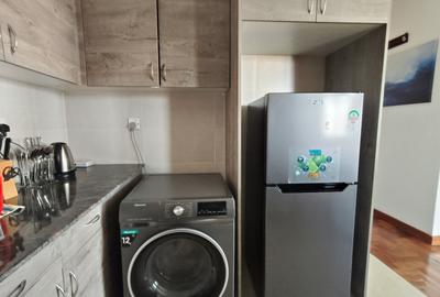 Furnished 2 Bed Apartment with En Suite at Lantana Road - 3