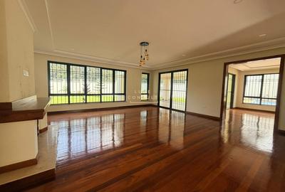 6 Bed House with En Suite in Loresho - 4