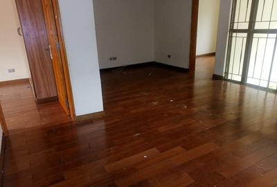 5 Bed Townhouse with En Suite in Lavington - 2