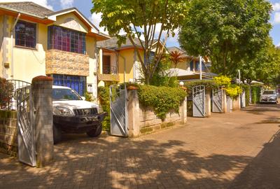 4 Bed Townhouse with En Suite in Lavington - 2