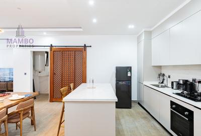 Serviced 2 Bed Apartment with En Suite at Riverside Dr - 3