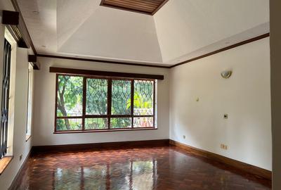 4 Bed Townhouse with En Suite in Runda - 3