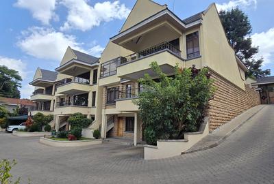 5 Bed Townhouse with En Suite at Lavington Road - 4